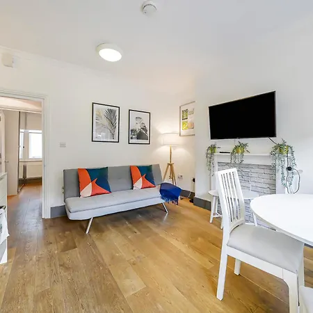 Modern One Bedroom In Fitzrovia, Central Londres Extérieur photo