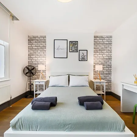 Modern One Bedroom In Fitzrovia, Central Londres Extérieur photo